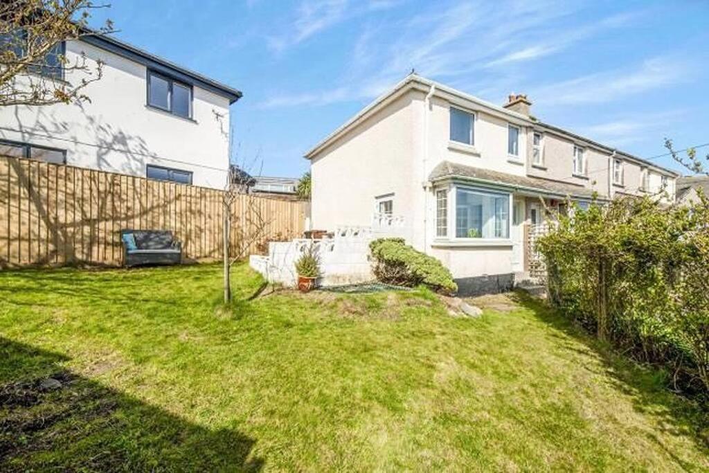Sunrise! ~ 2 Bedrooms, Garden, Parking, Sea Views St Ives  Luaran gambar