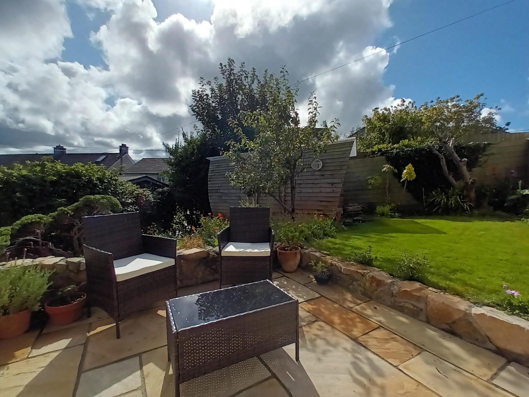 Sunrise! ~ 2 Bedrooms, Garden, Parking, Sea Views St Ives  Luaran gambar